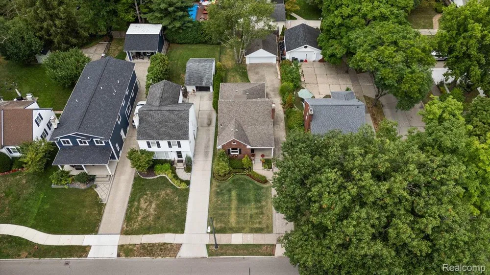 277 Beaupre Avenue Grosse Pointe Farms City, MI 48236