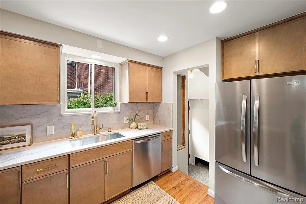 277 Beaupre Avenue Grosse Pointe Farms City, MI 48236