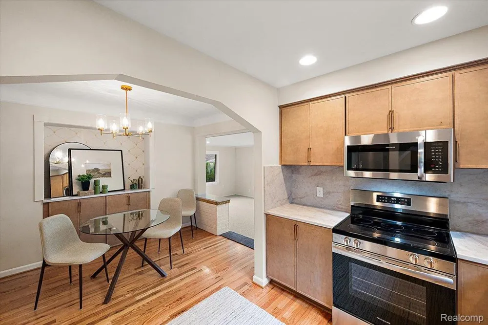 277 Beaupre Avenue Grosse Pointe Farms City, MI 48236