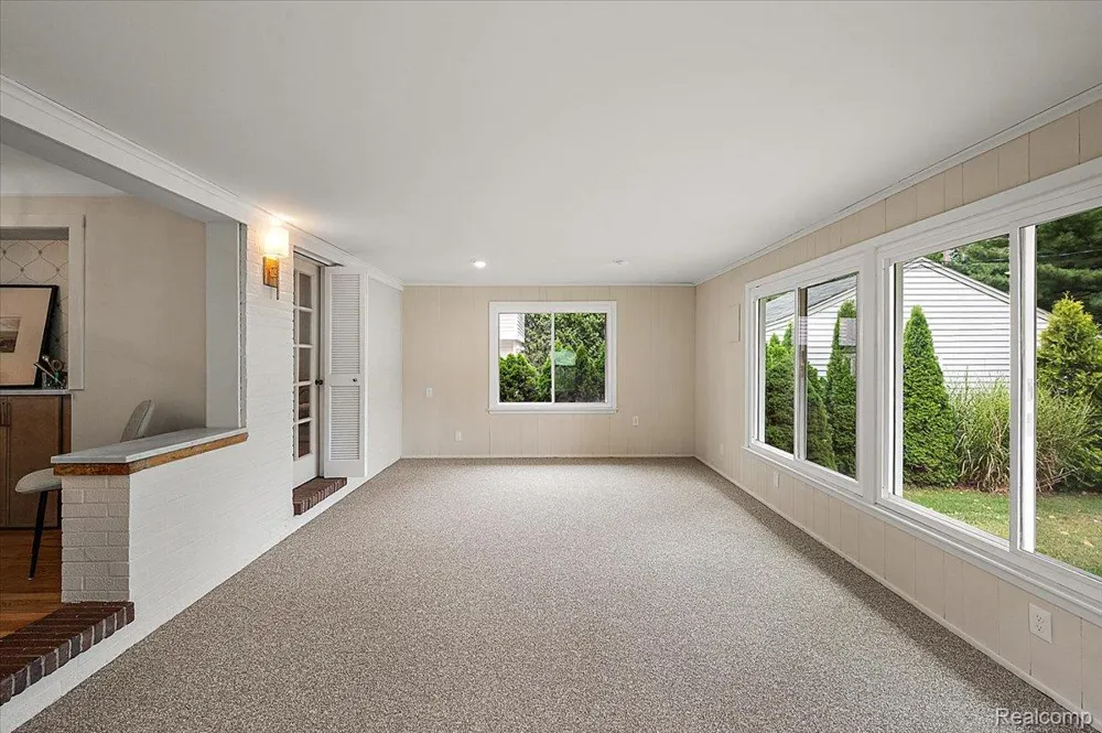 277 Beaupre Avenue Grosse Pointe Farms City, MI 48236