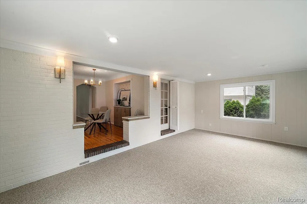 277 Beaupre Avenue Grosse Pointe Farms City, MI 48236