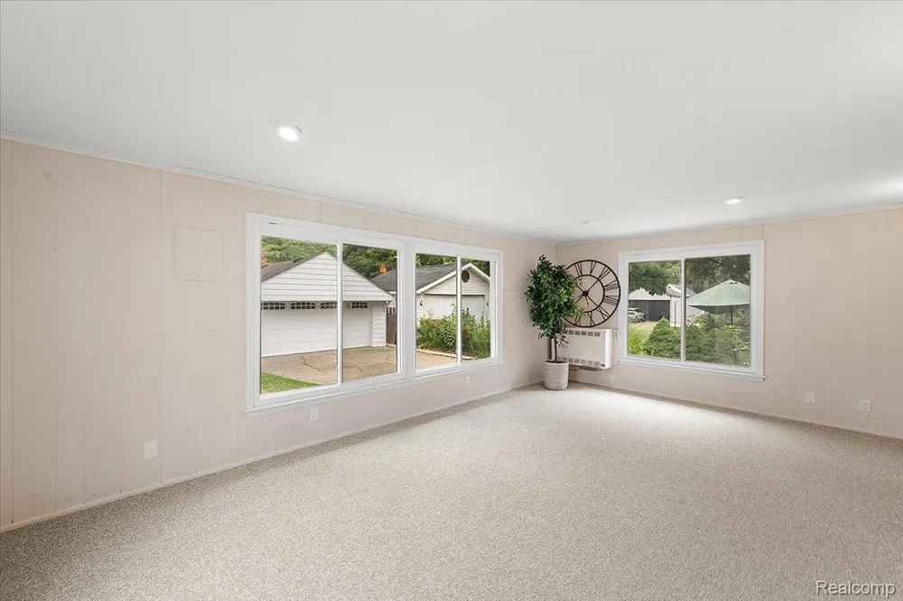 277 Beaupre Avenue Grosse Pointe Farms City, MI 48236