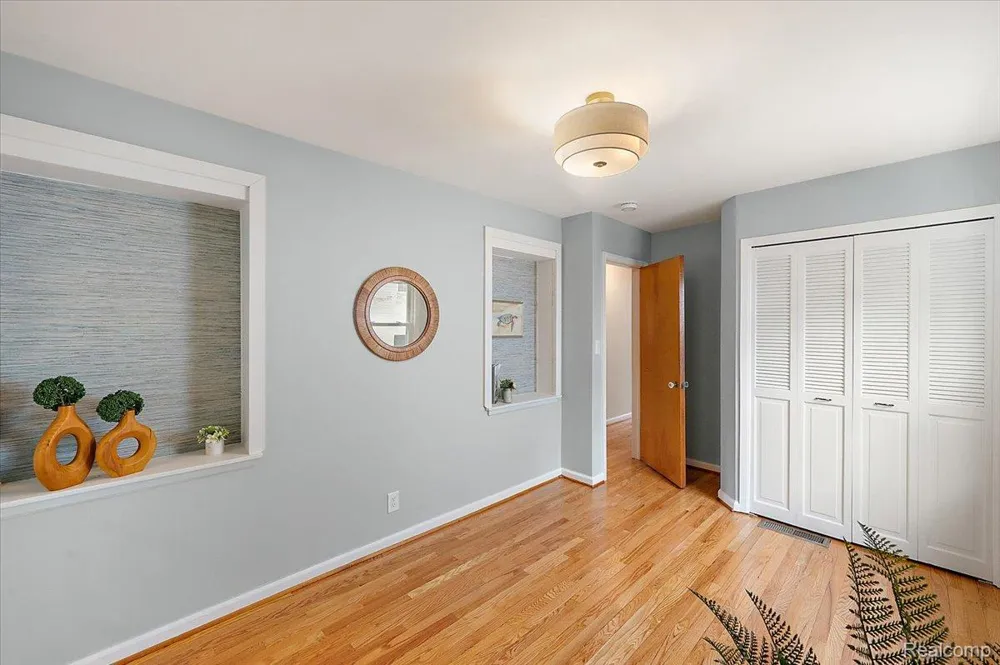 277 Beaupre Avenue Grosse Pointe Farms City, MI 48236