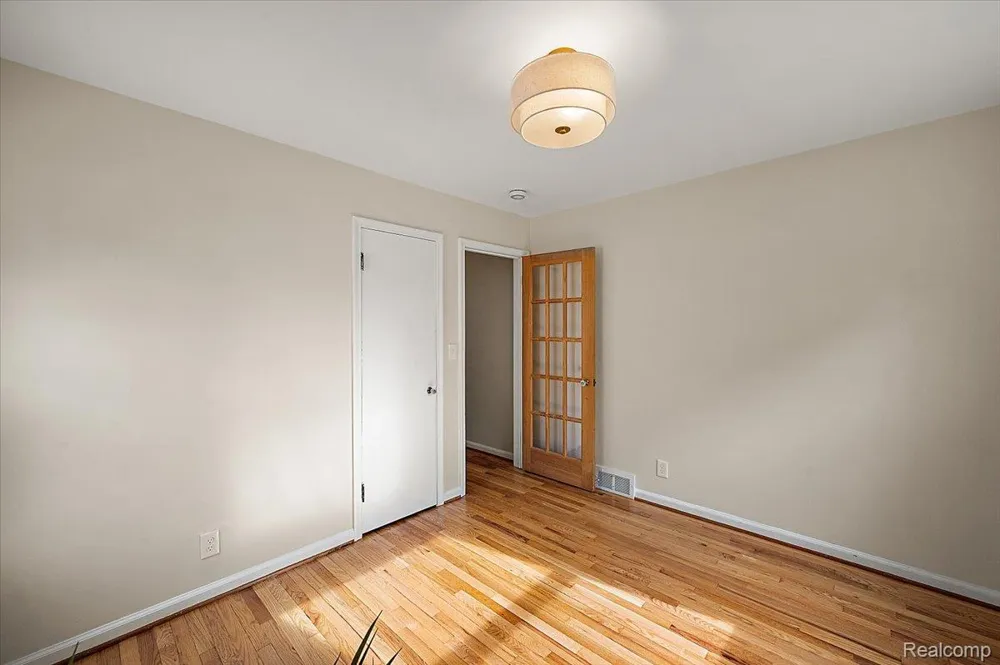 277 Beaupre Avenue Grosse Pointe Farms City, MI 48236