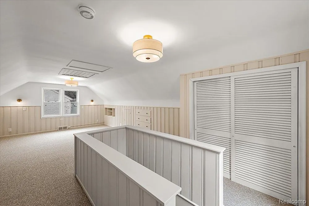 277 Beaupre Avenue Grosse Pointe Farms City, MI 48236