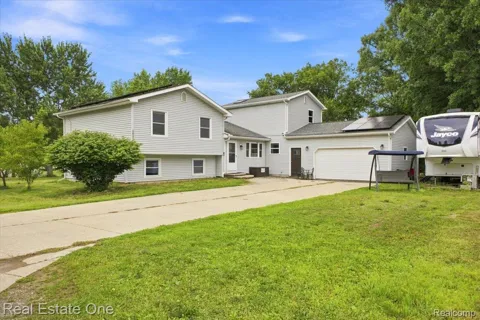 3697 W Lakeshore Drive