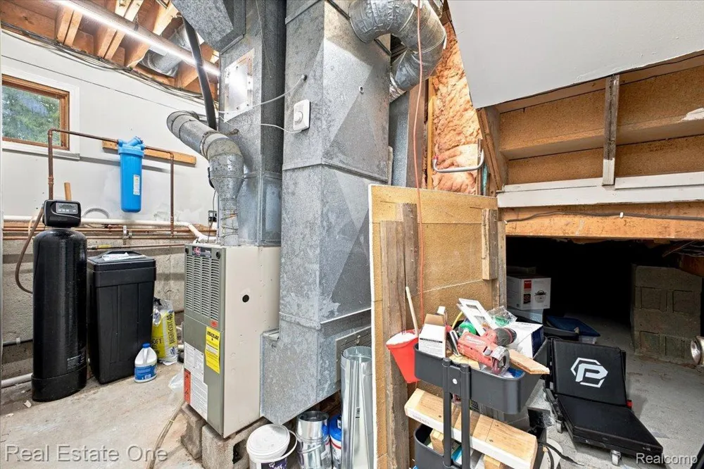 3697 W Lakeshore Drive Lapeer City, MI 48446