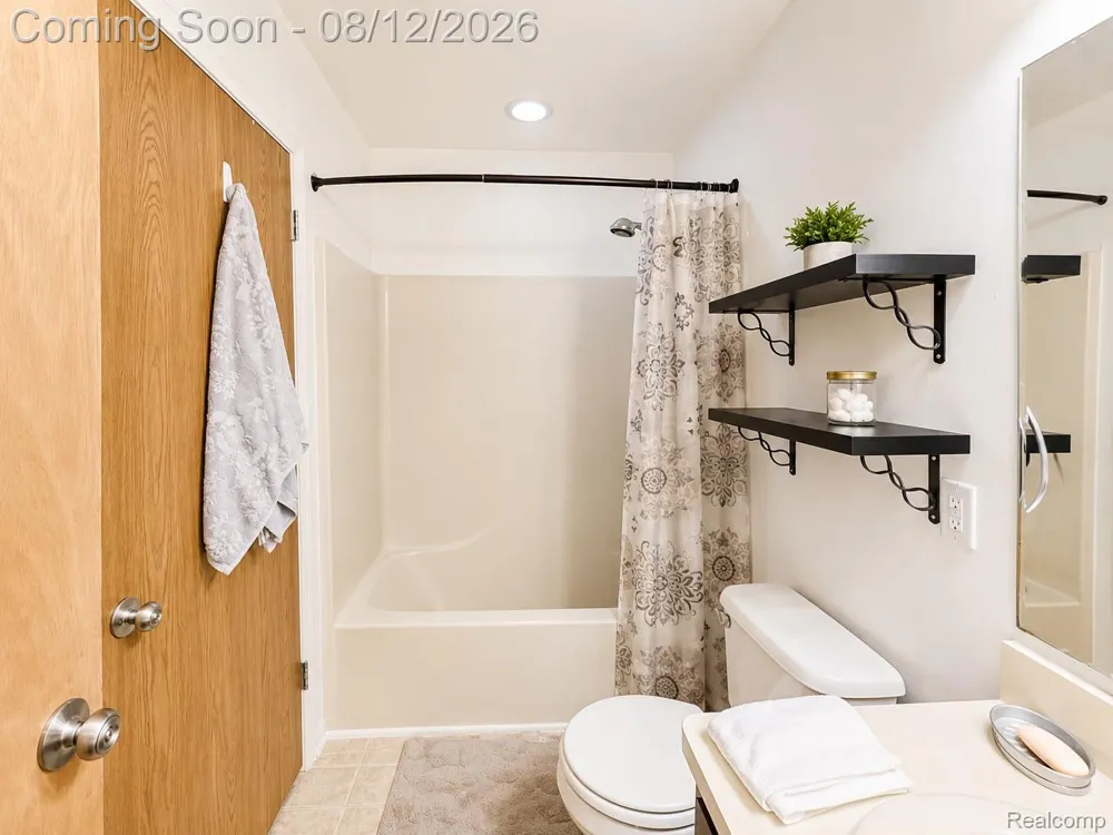 17640 Roseville Boulevard Roseville City, MI 48066