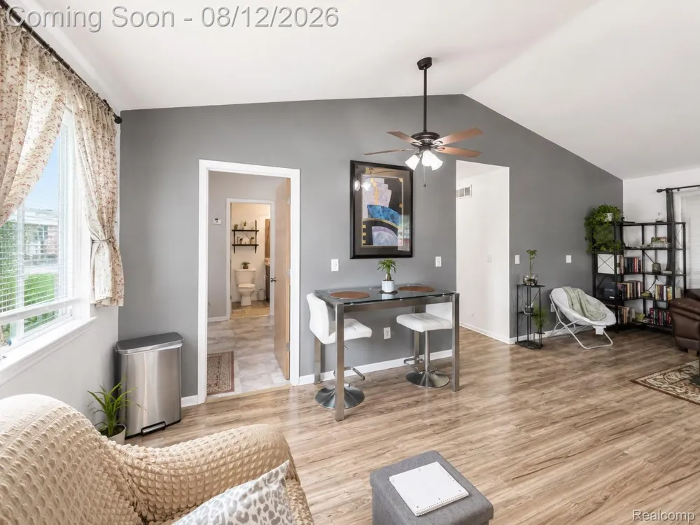 17640 Roseville Boulevard Roseville City, MI 48066