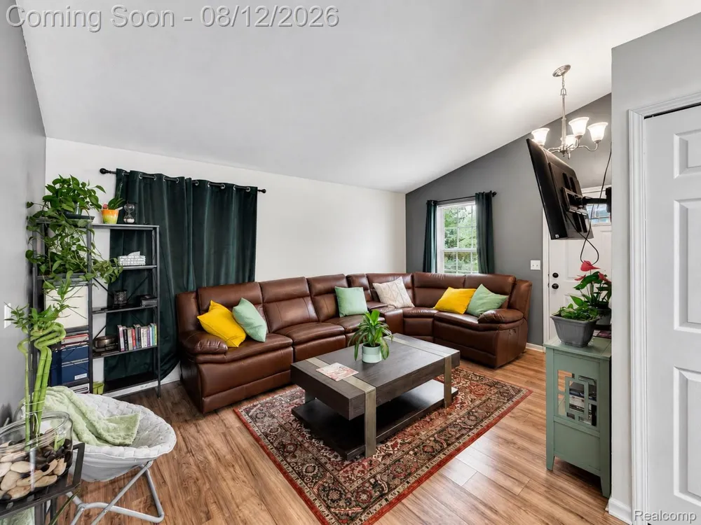 17640 Roseville Boulevard Roseville City, MI 48066