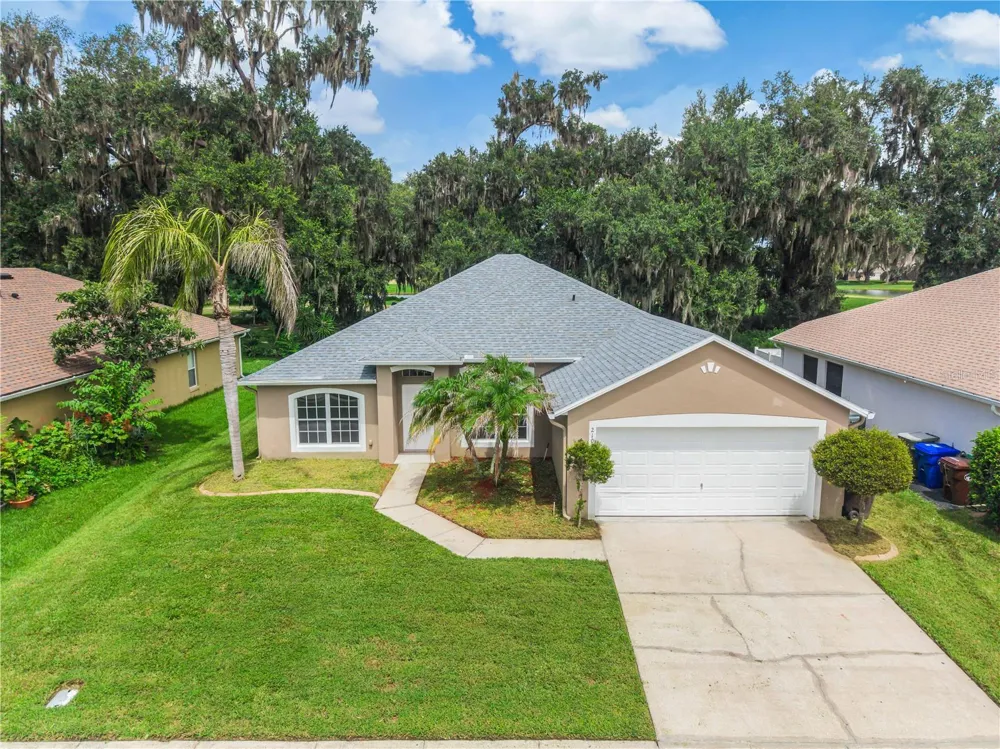 2106 THE OAKS BOULEVARD Kissimmee, FL 34746