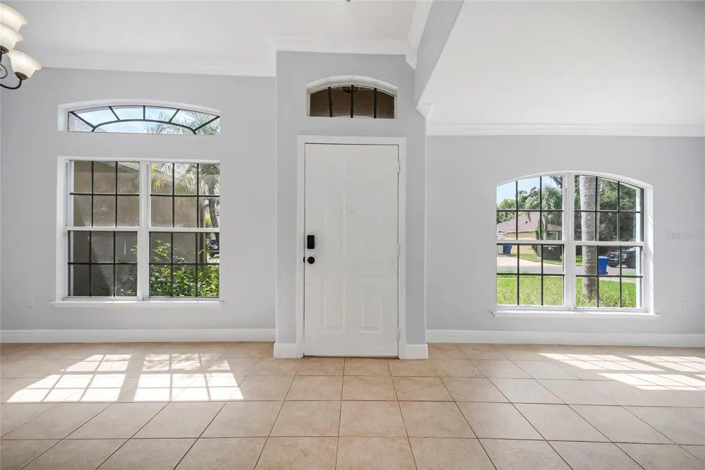 2106 THE OAKS BOULEVARD Kissimmee, FL 34746