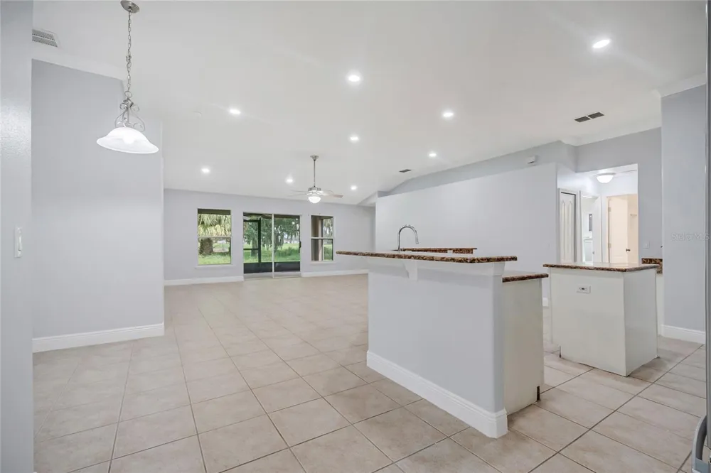2106 THE OAKS BOULEVARD Kissimmee, FL 34746