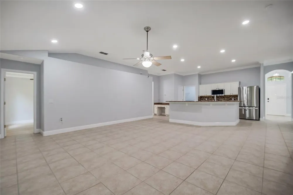 2106 THE OAKS BOULEVARD Kissimmee, FL 34746