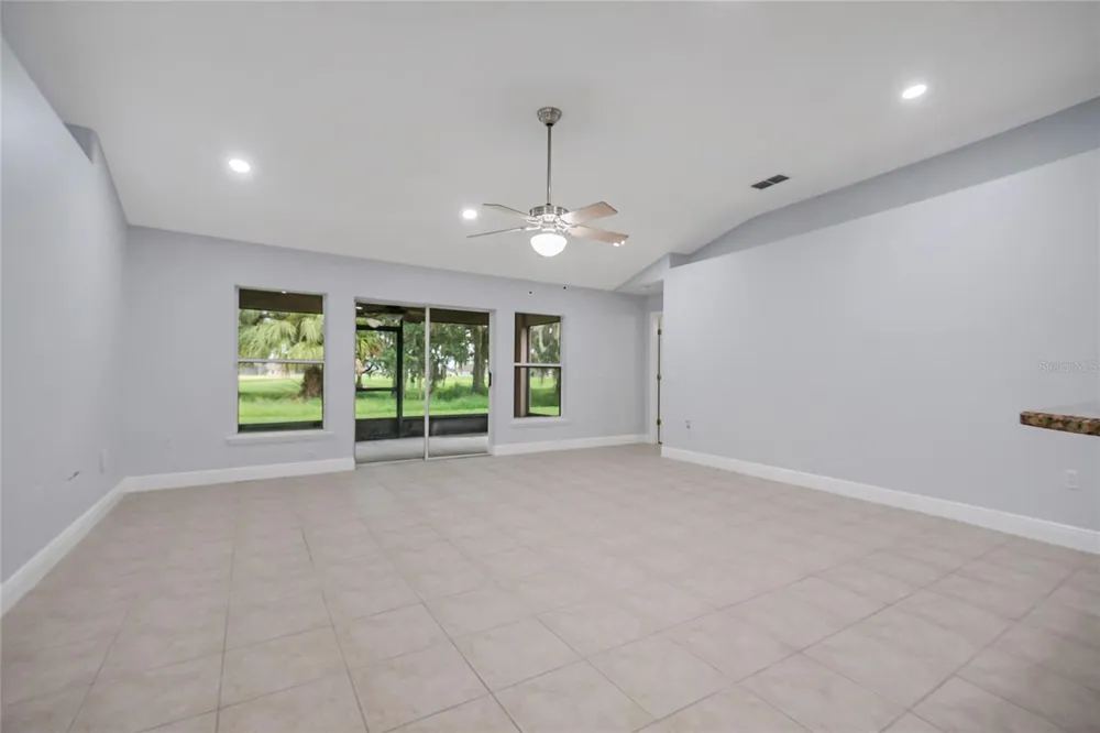 2106 THE OAKS BOULEVARD Kissimmee, FL 34746
