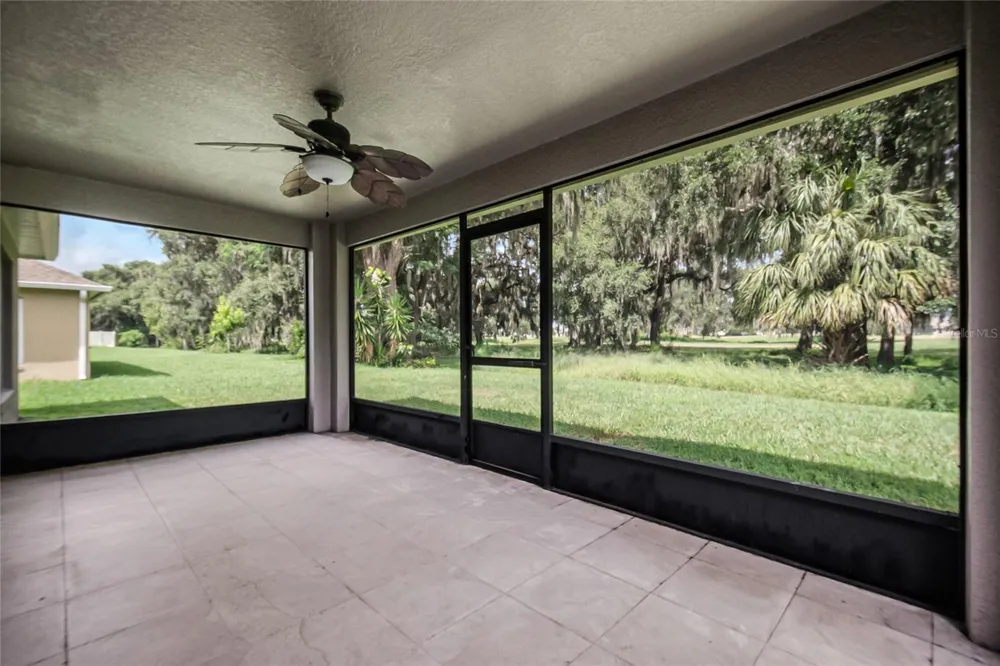 2106 THE OAKS BOULEVARD Kissimmee, FL 34746