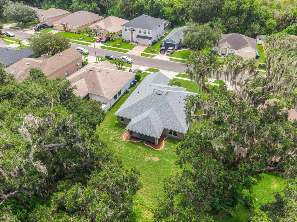 2106 THE OAKS BOULEVARD Kissimmee, FL 34746