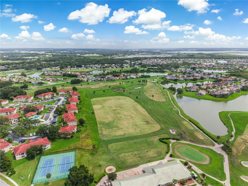 2106 THE OAKS BOULEVARD Kissimmee, FL 34746