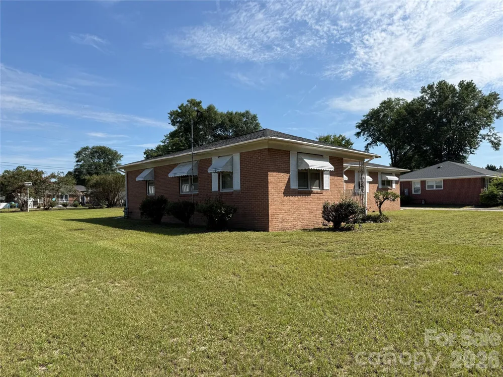 206 W Welsh Street Kershaw, SC 29067