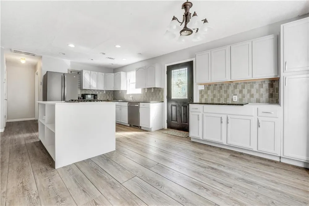 376 Doe Lane Mansfield, GA 30055