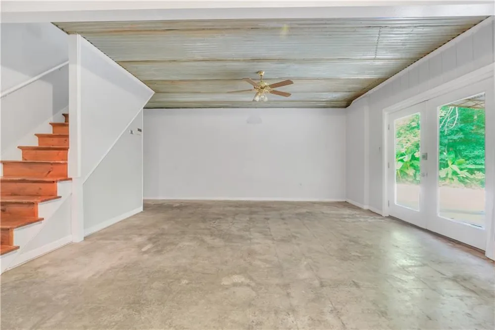 376 Doe Lane Mansfield, GA 30055