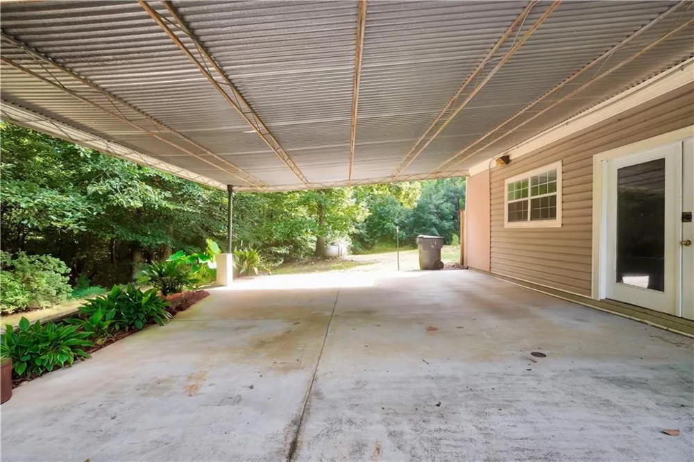 376 Doe Lane Mansfield, GA 30055