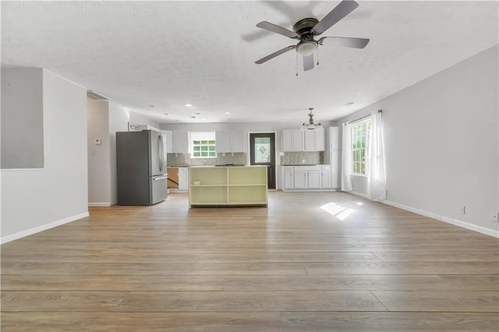 376 Doe Lane Mansfield, GA 30055