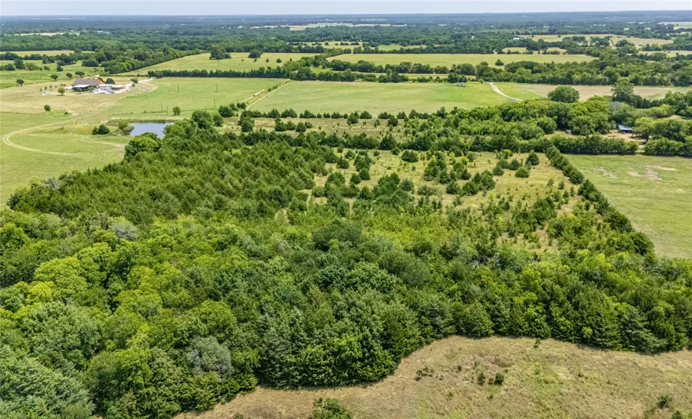 2701 County Road 4145 Bonham, TX 75418