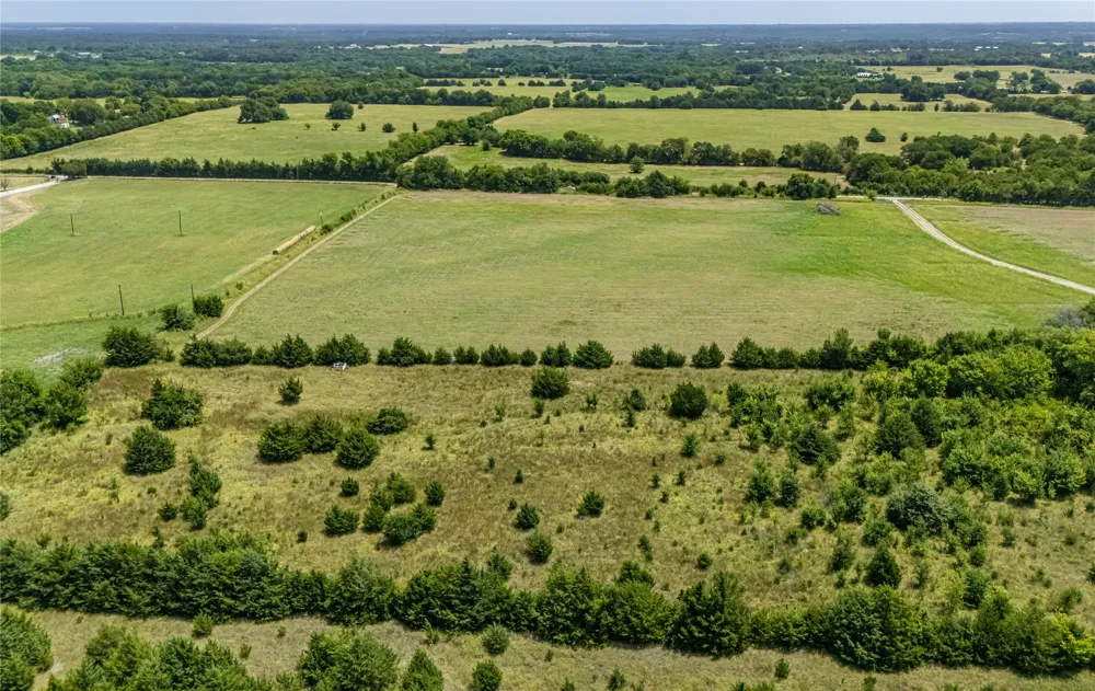 2701 County Road 4145 Bonham, TX 75418