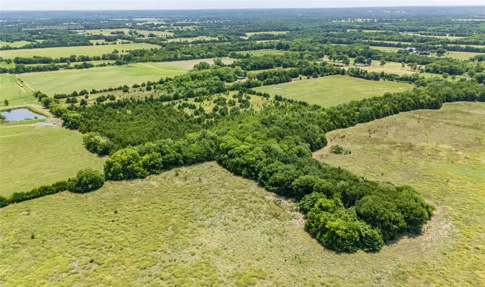 2701 County Road 4145 Bonham, TX 75418