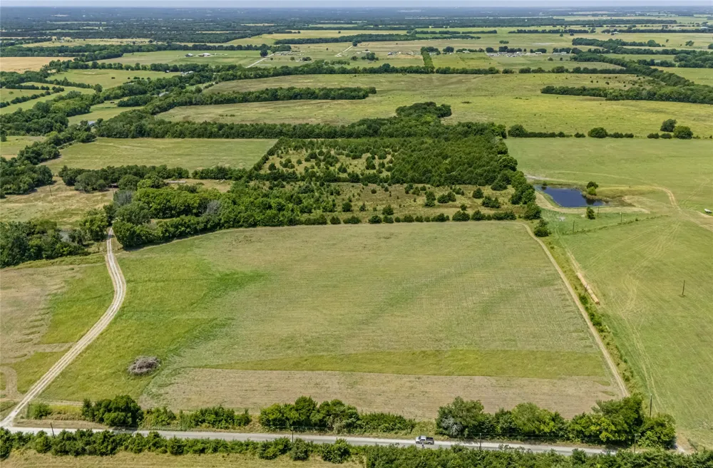 2701 County Road 4145 Bonham, TX 75418