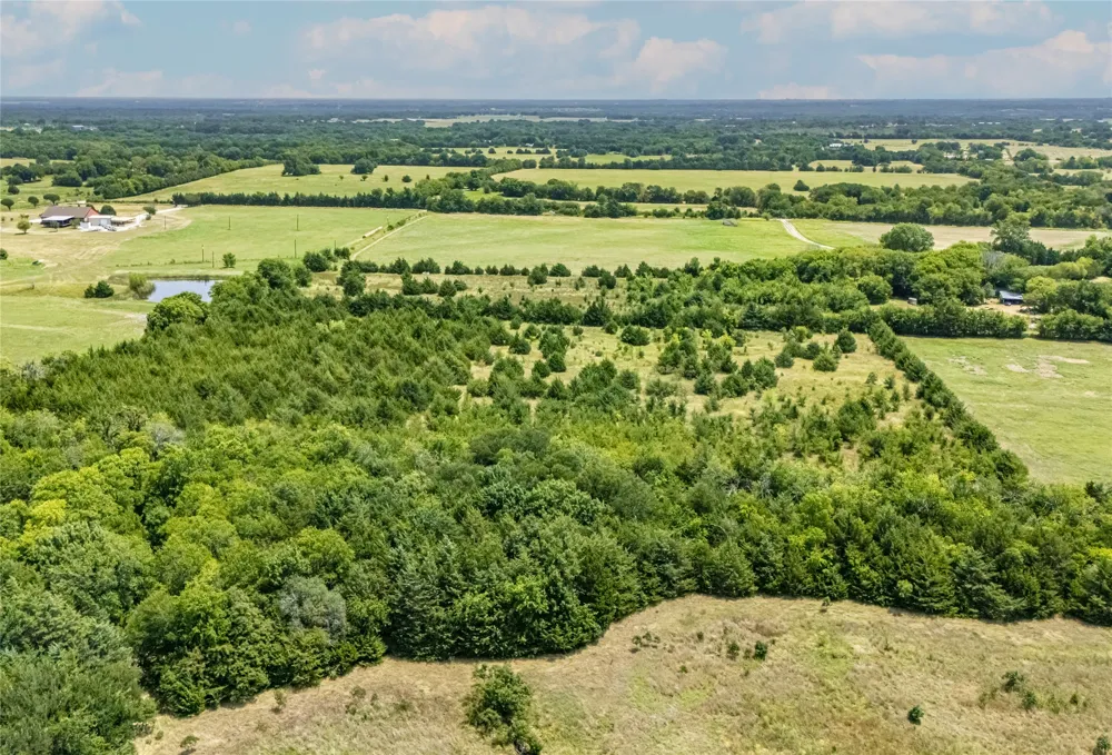 2701 County Road 4145 Bonham, TX 75418