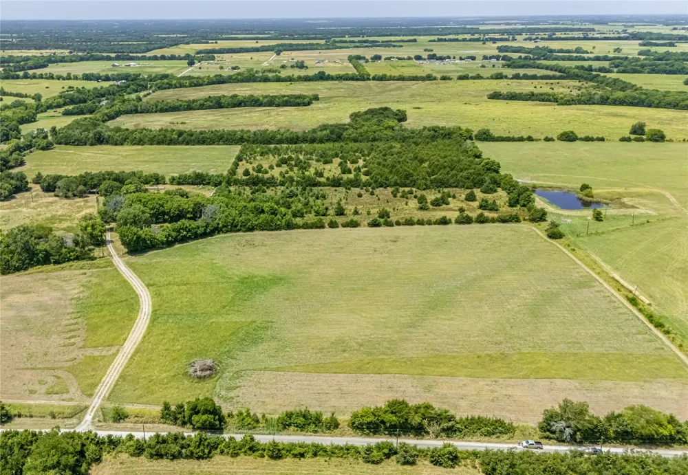 2701 County Road 4145 Bonham, TX 75418