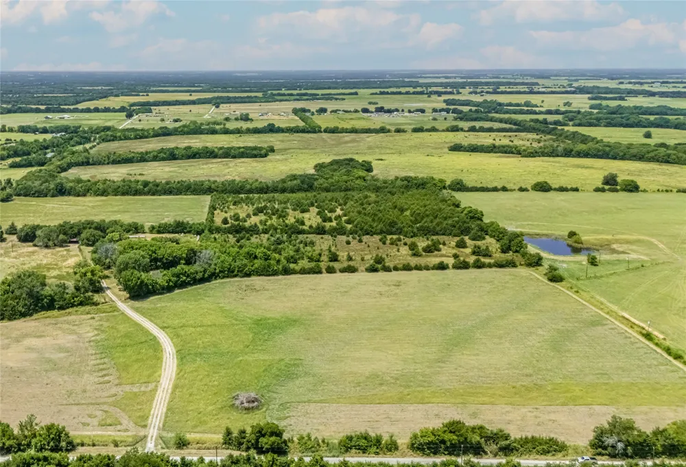 2701 County Road 4145 Bonham, TX 75418