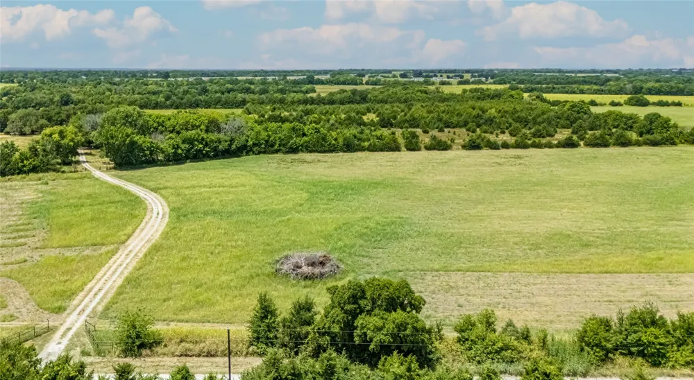2701 County Road 4145 Bonham, TX 75418
