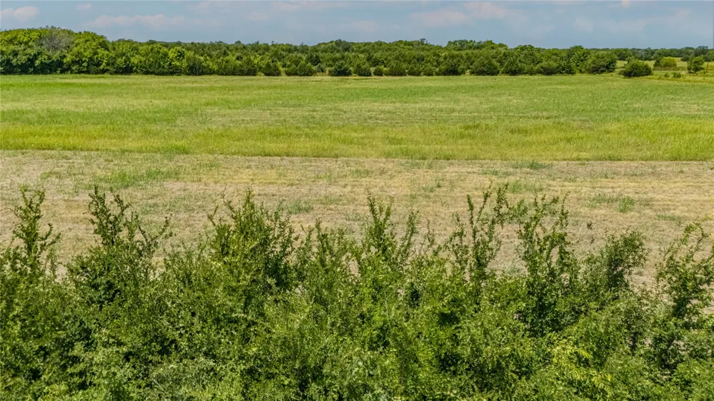 2701 County Road 4145 Bonham, TX 75418
