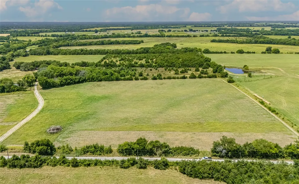 2701 County Road 4145 Bonham, TX 75418