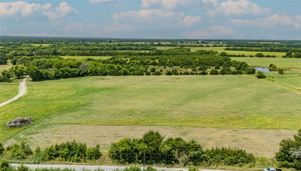 2701 County Road 4145 Bonham, TX 75418