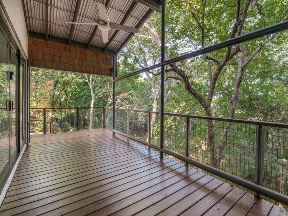 43 Vanguard Way Dallas, TX 75243
