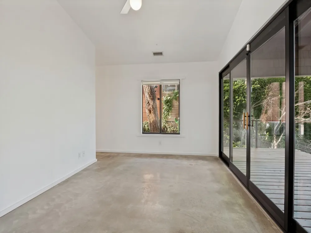 43 Vanguard Way Dallas, TX 75243