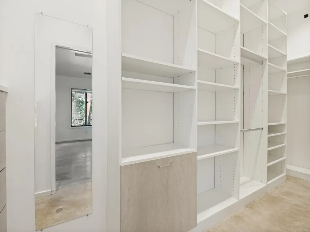 43 Vanguard Way Dallas, TX 75243