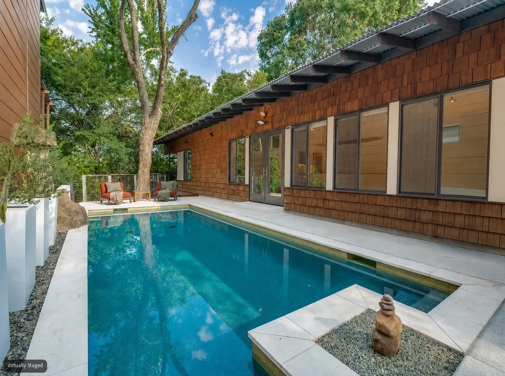 43 Vanguard Way Dallas, TX 75243