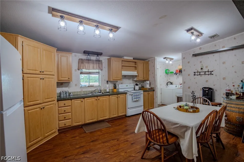 Inverness Avenue Clewiston, FL 33440