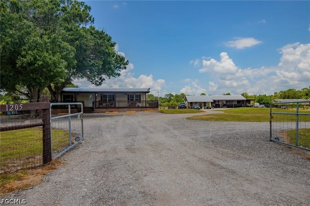 Inverness Avenue Clewiston, FL 33440