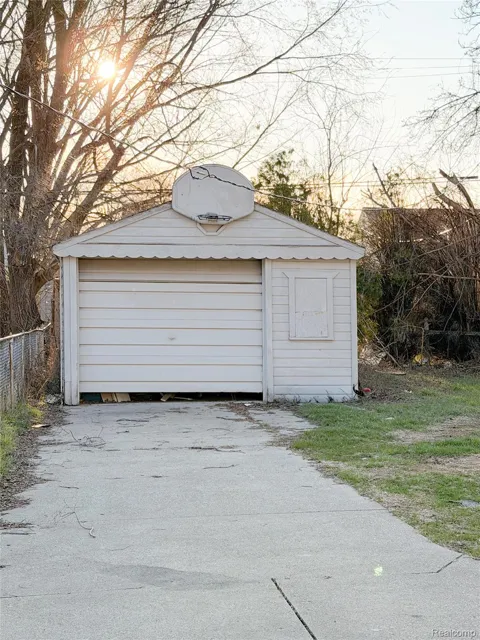 20091 Barlow Street