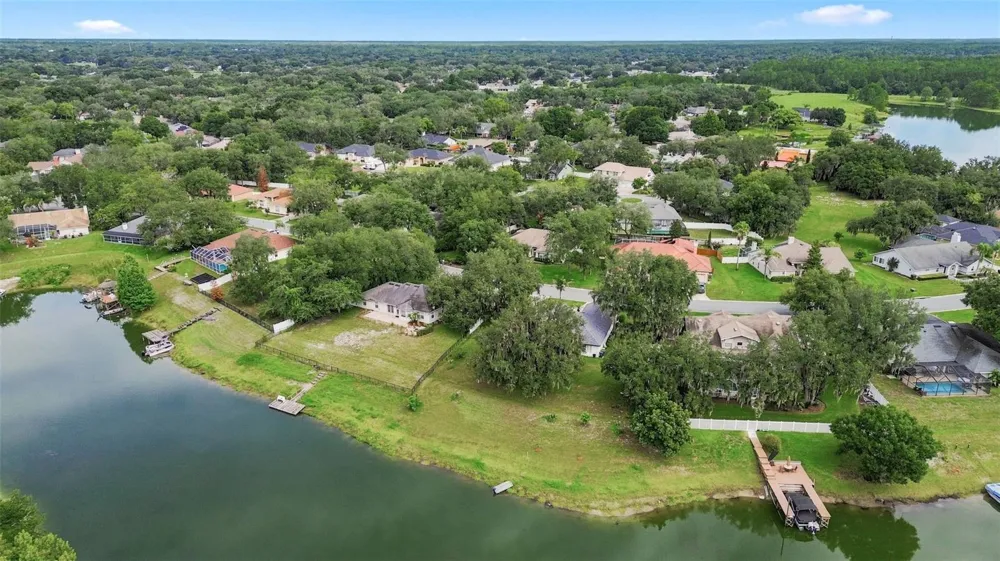 1845 FARRINGTON DRIVE Lakeland, FL 33809