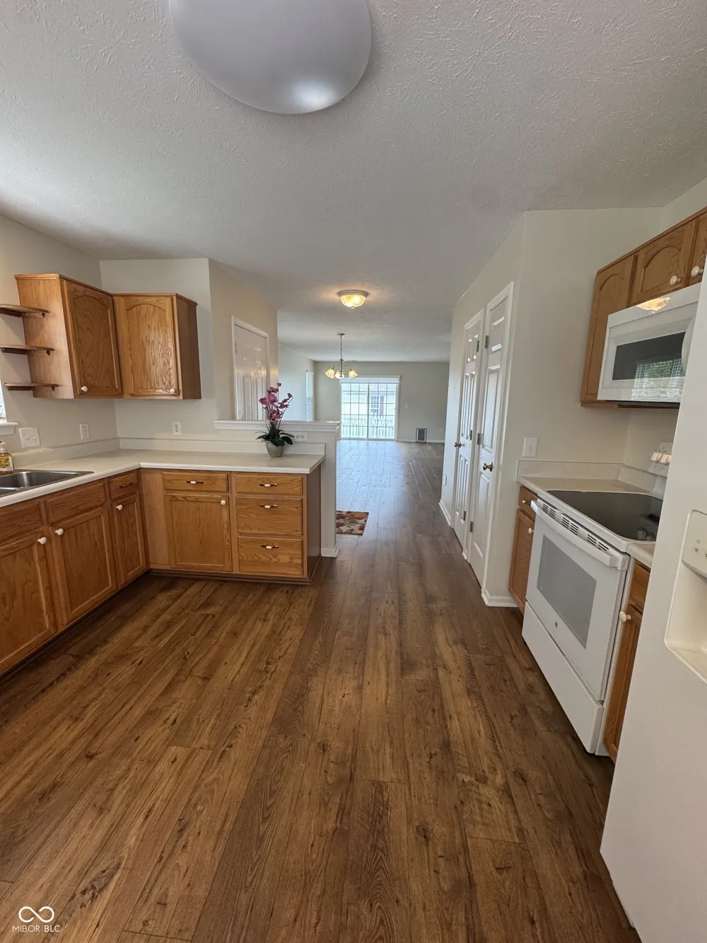 909 W Lincoln Park West Drive Greenwood, IN 46142