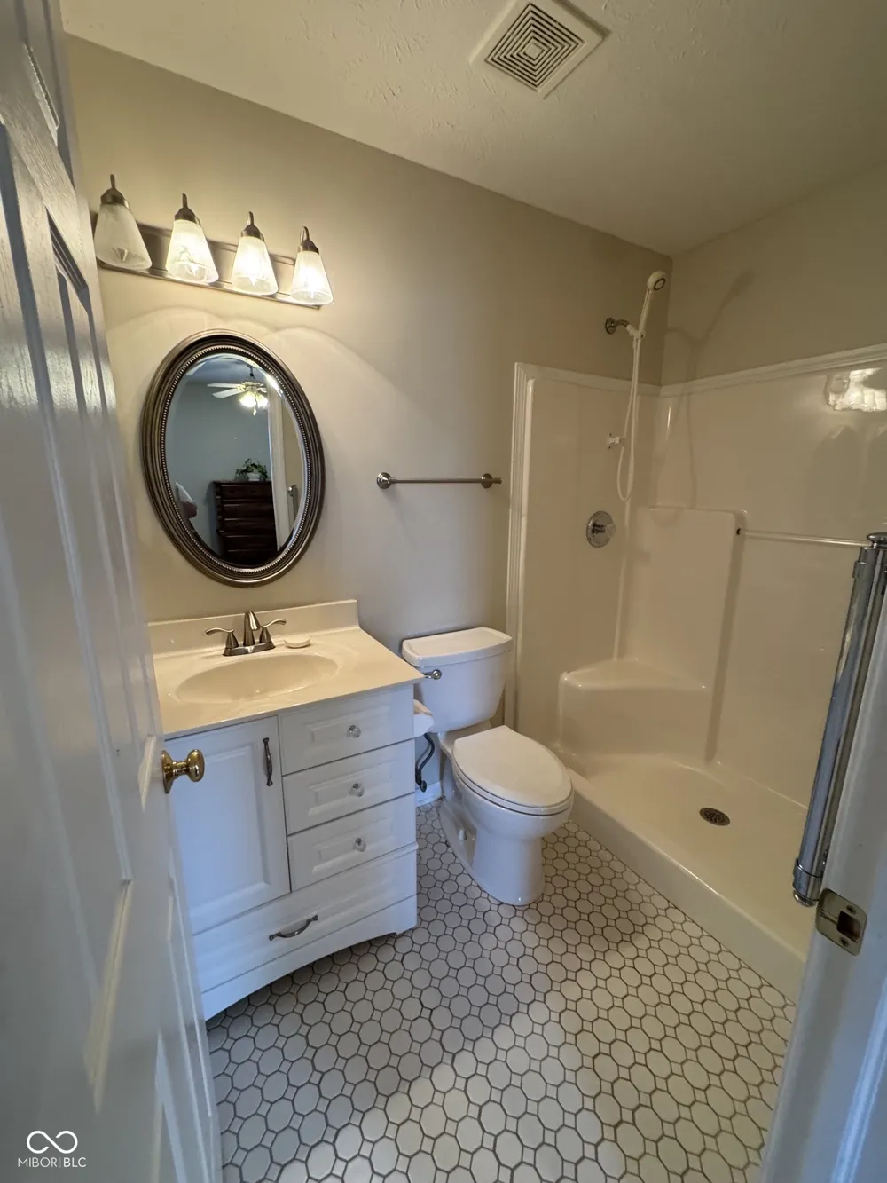 909 W Lincoln Park West Drive Greenwood, IN 46142