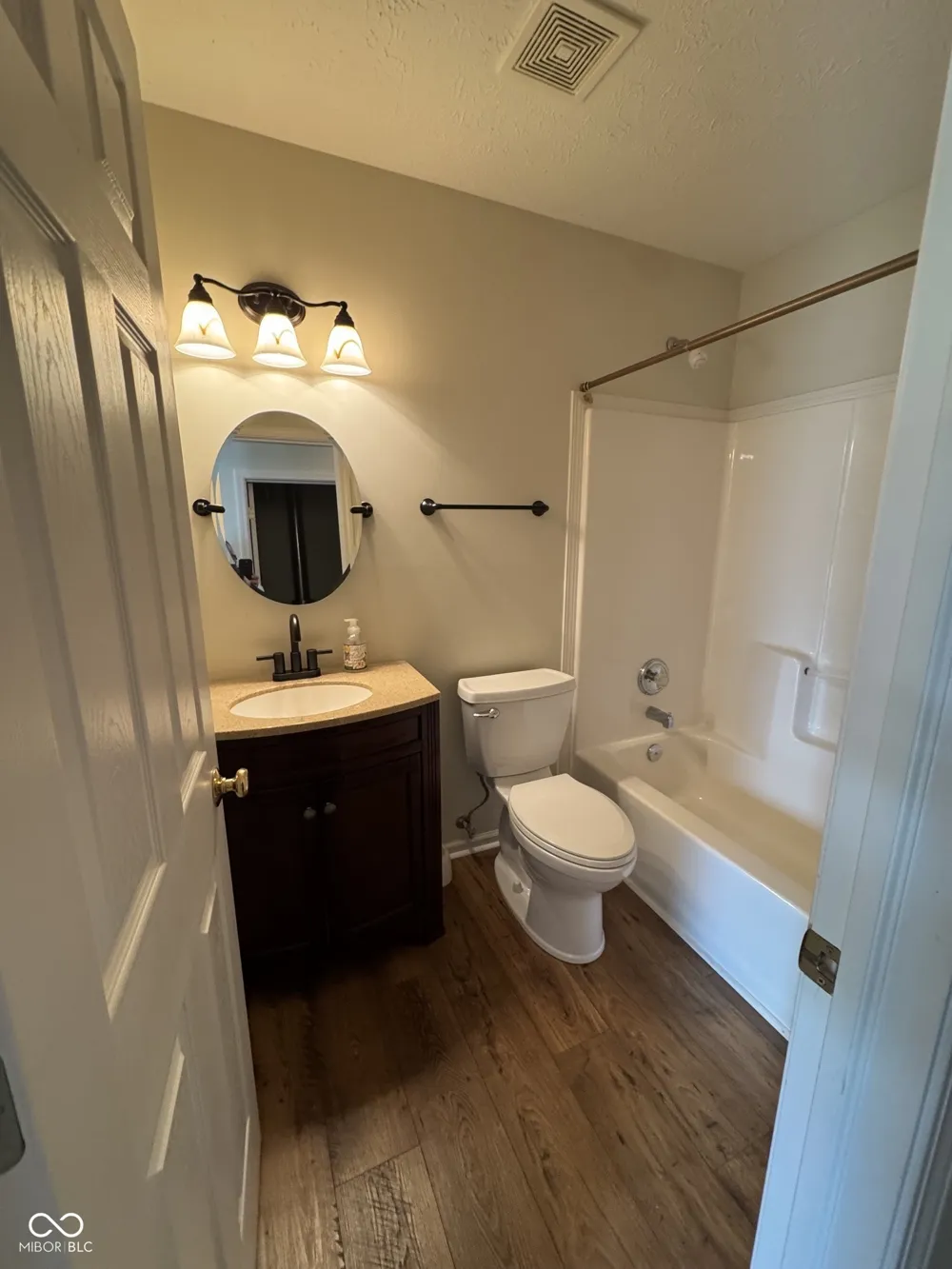 909 W Lincoln Park West Drive Greenwood, IN 46142