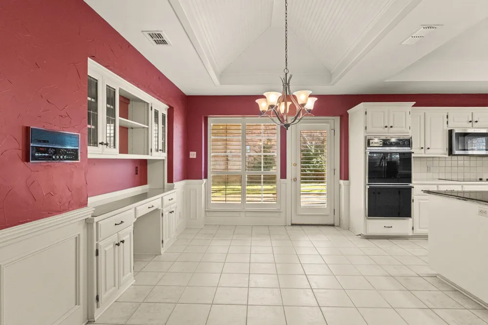 1807 Royal Oak Drive Tyler, TX 75703